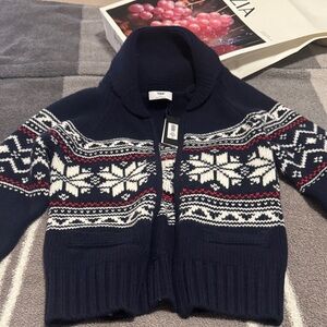 Aritzia Navy and White Patterned Sweater